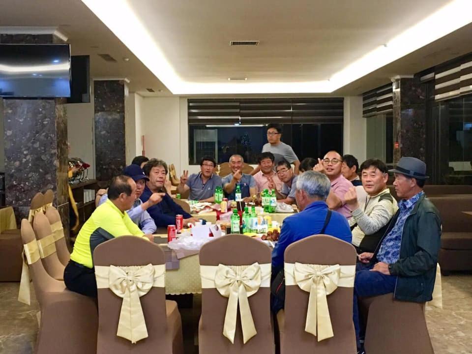 Sun Bay Tuan Chau Hotel Ha Long Exterior foto